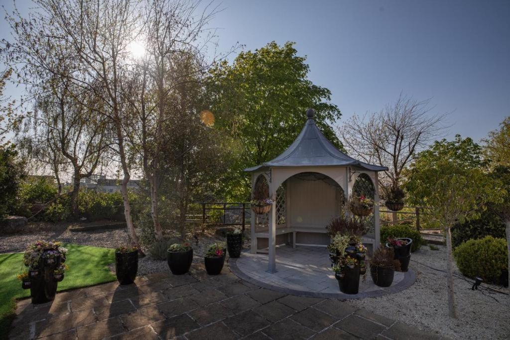 Castletroy Park Hotel Suites Limerick Bagian luar foto